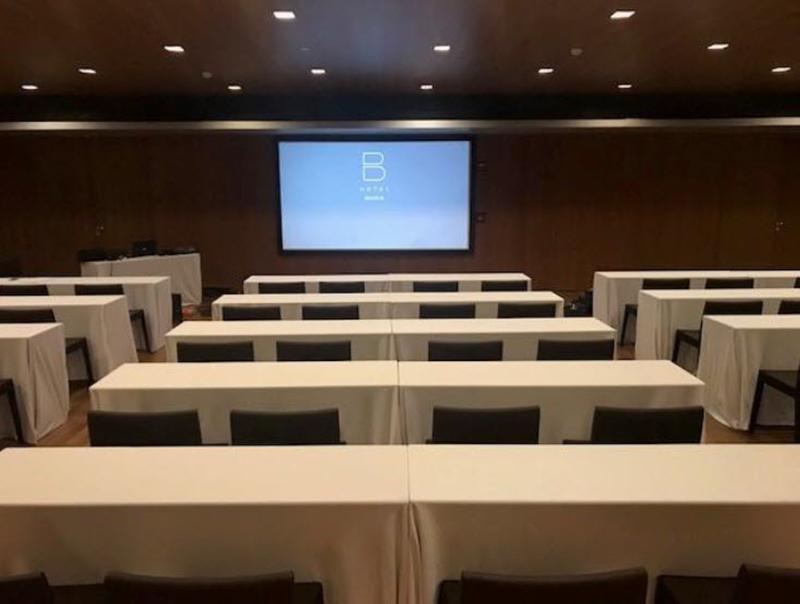 B Hotel Brasília Ngoại thất bức ảnh A typical classroom at the University of Pennsylvania